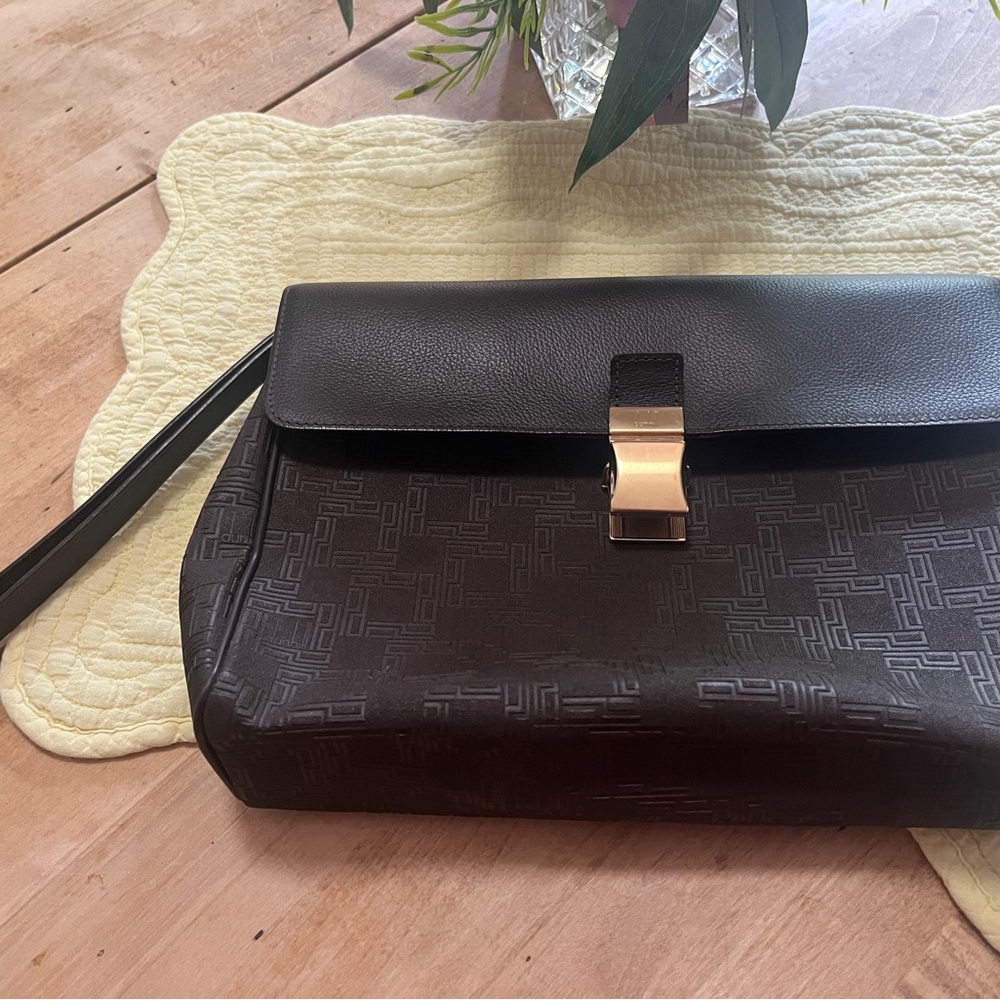Dunhill Black and Gold Shoulder Bag with Sleek Design